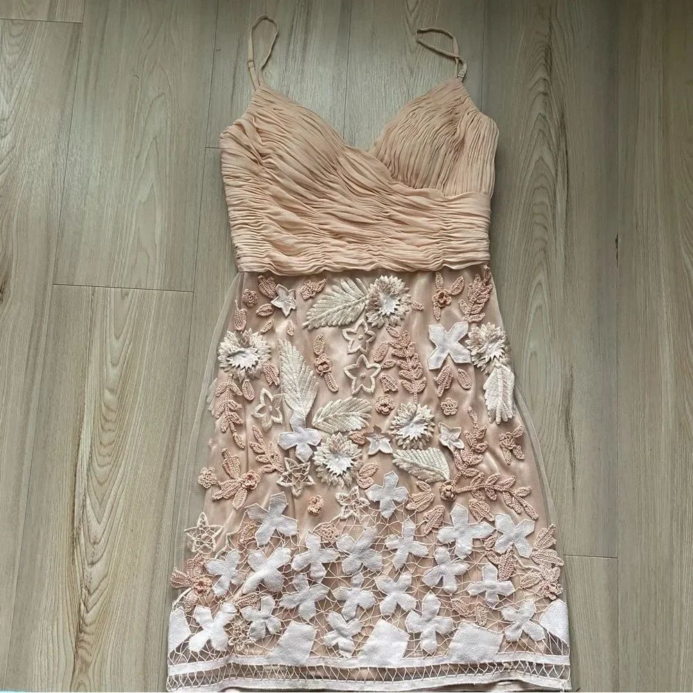NEW SUE WONG Cream Floral Mini Dress